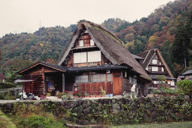 Ainokura house