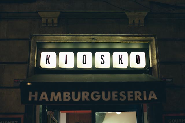 kiosko burger - the cat, you and us