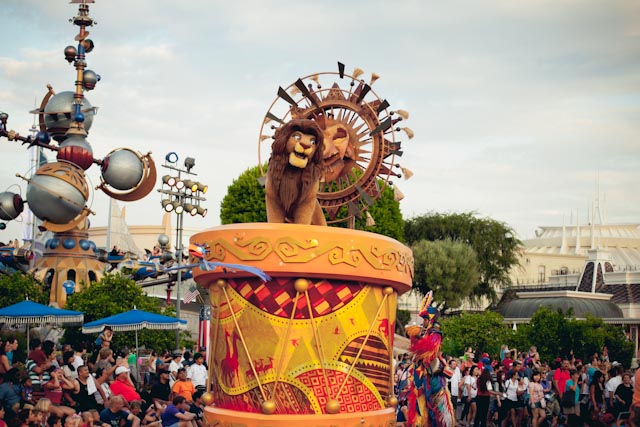 Lion King parade at Disneyland - the cat you and us