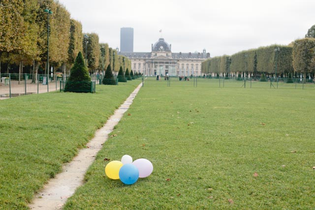 Champs de mars balloons - The cat, you and us