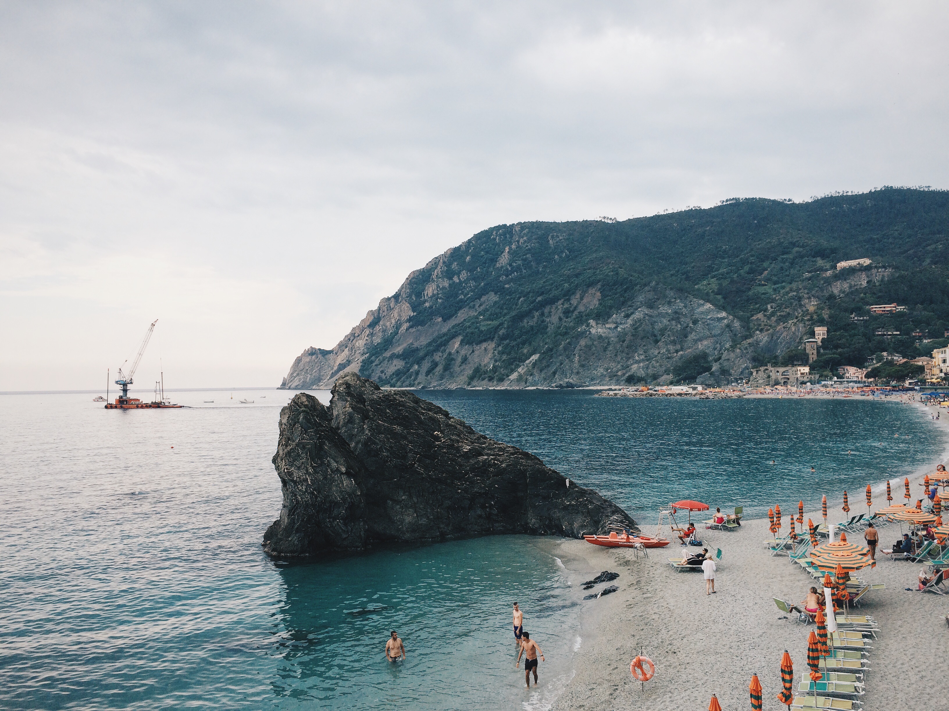 Cinque Terre: the sneak peek - The cat, you and us