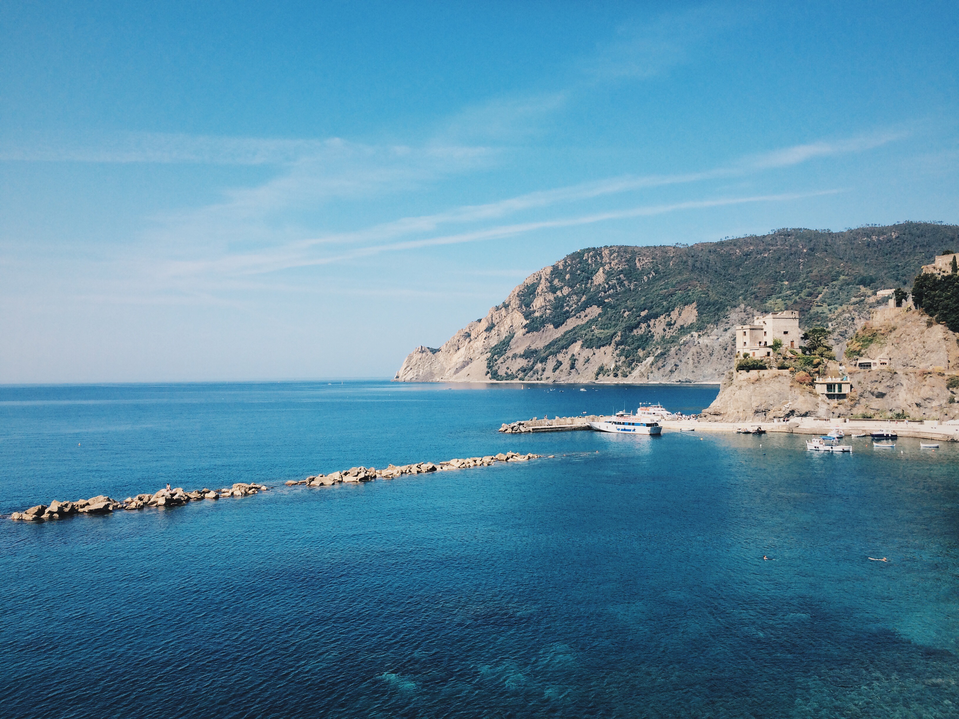 Cinque Terre: the sneak peek - The cat, you and us