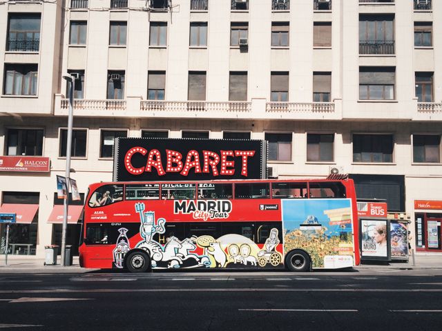 Gran via - The cat, you and us