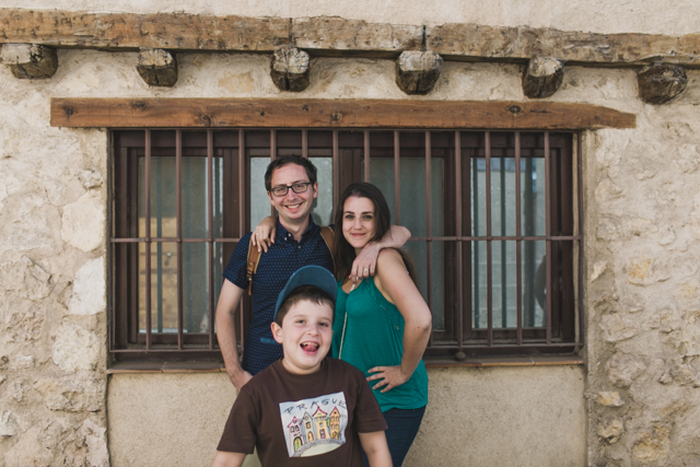 Photo bombing in Segovia - The cat, you and us