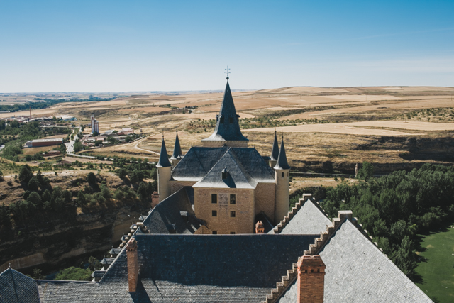 Alcazar de Segovia - The cat, you and us