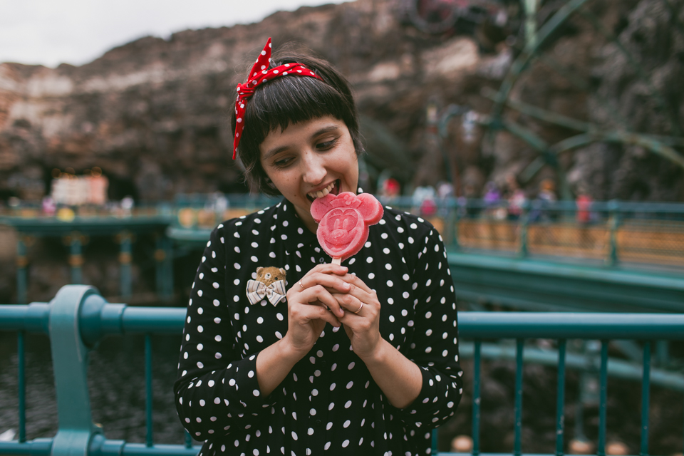 Tokyo DisneySea Minnie popsicle - The cat, you and us