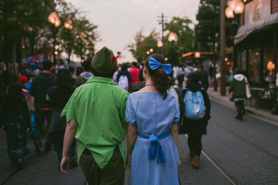 Tokyo DisneySea Peter Pan and Wendy costumes - The cat, you and us