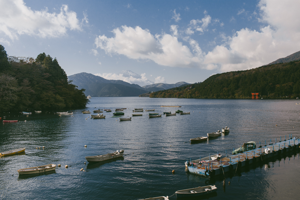 Lake Ashi Hakone - The cat, you and us
