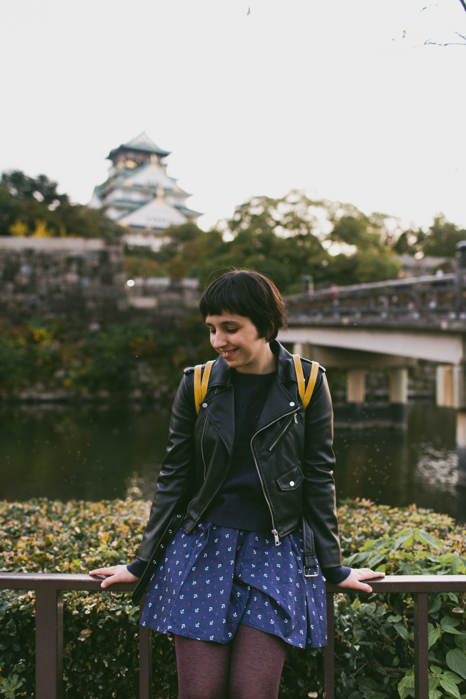 Osaka castle - The cat, you and us