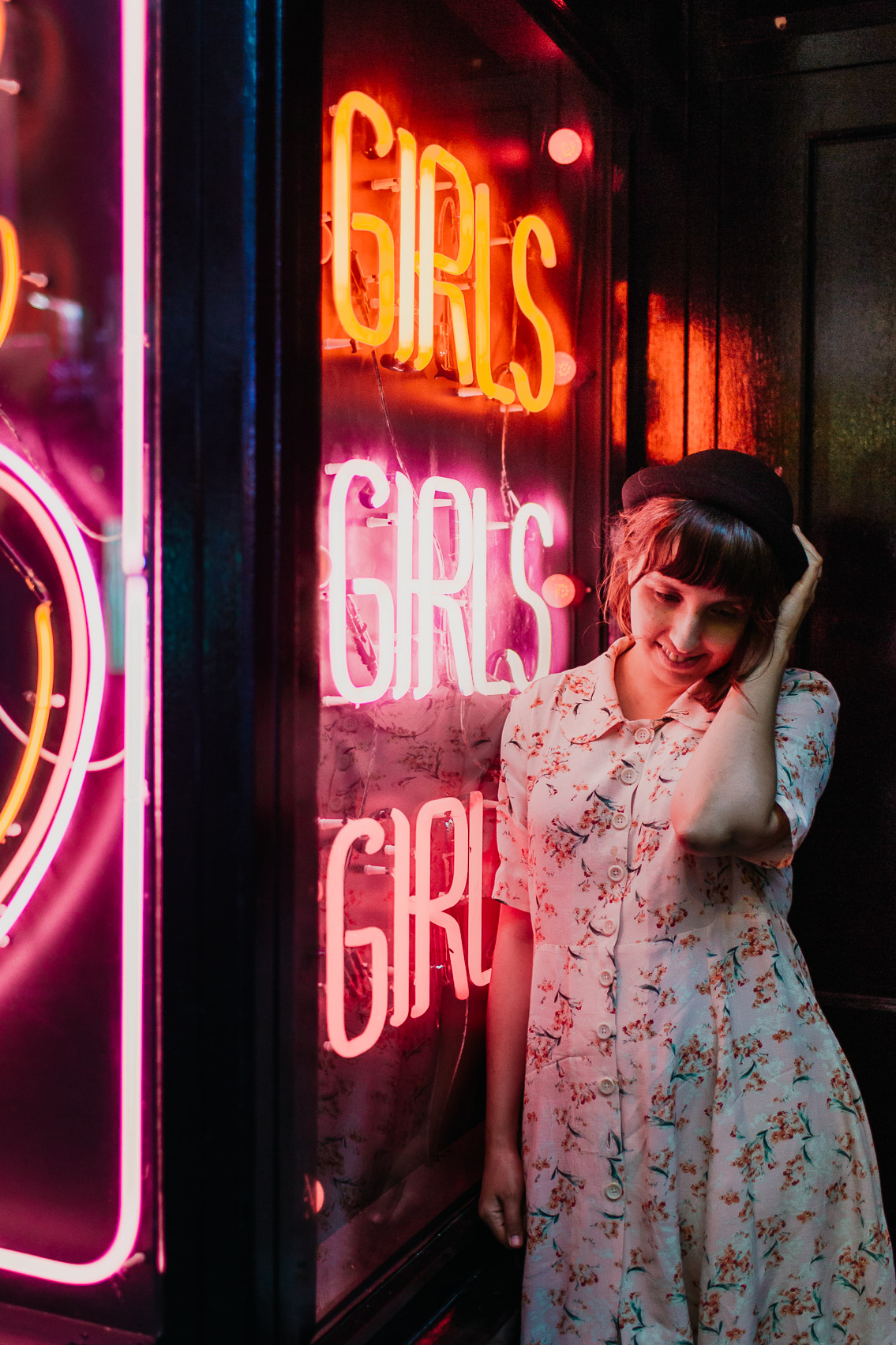 London neon lights Girls - The cat, you and us