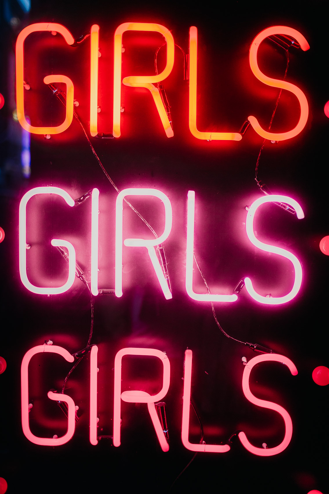 London neon lights Girls - The cat, you and us