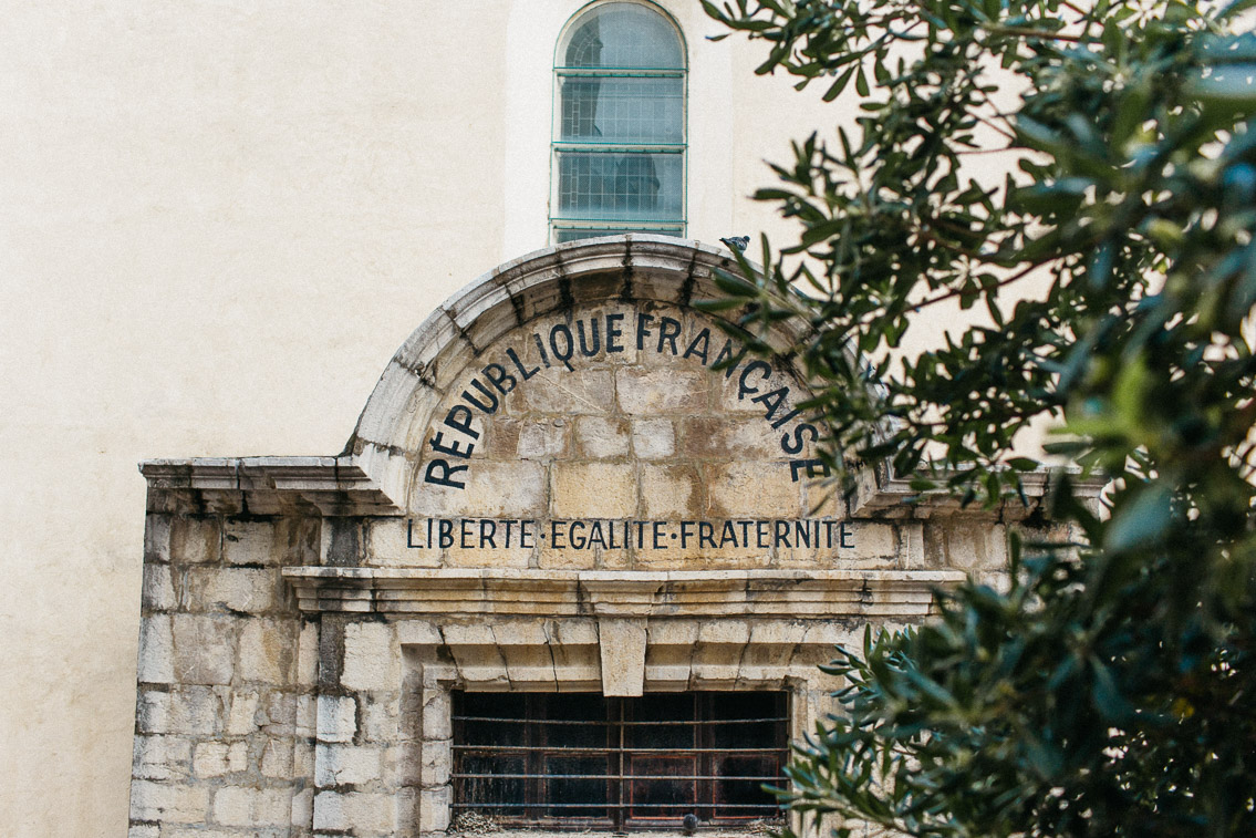 Collioure church - The cat, you and us