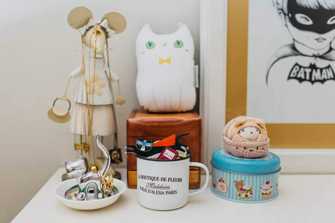 Home cat decor - The cat, you and us