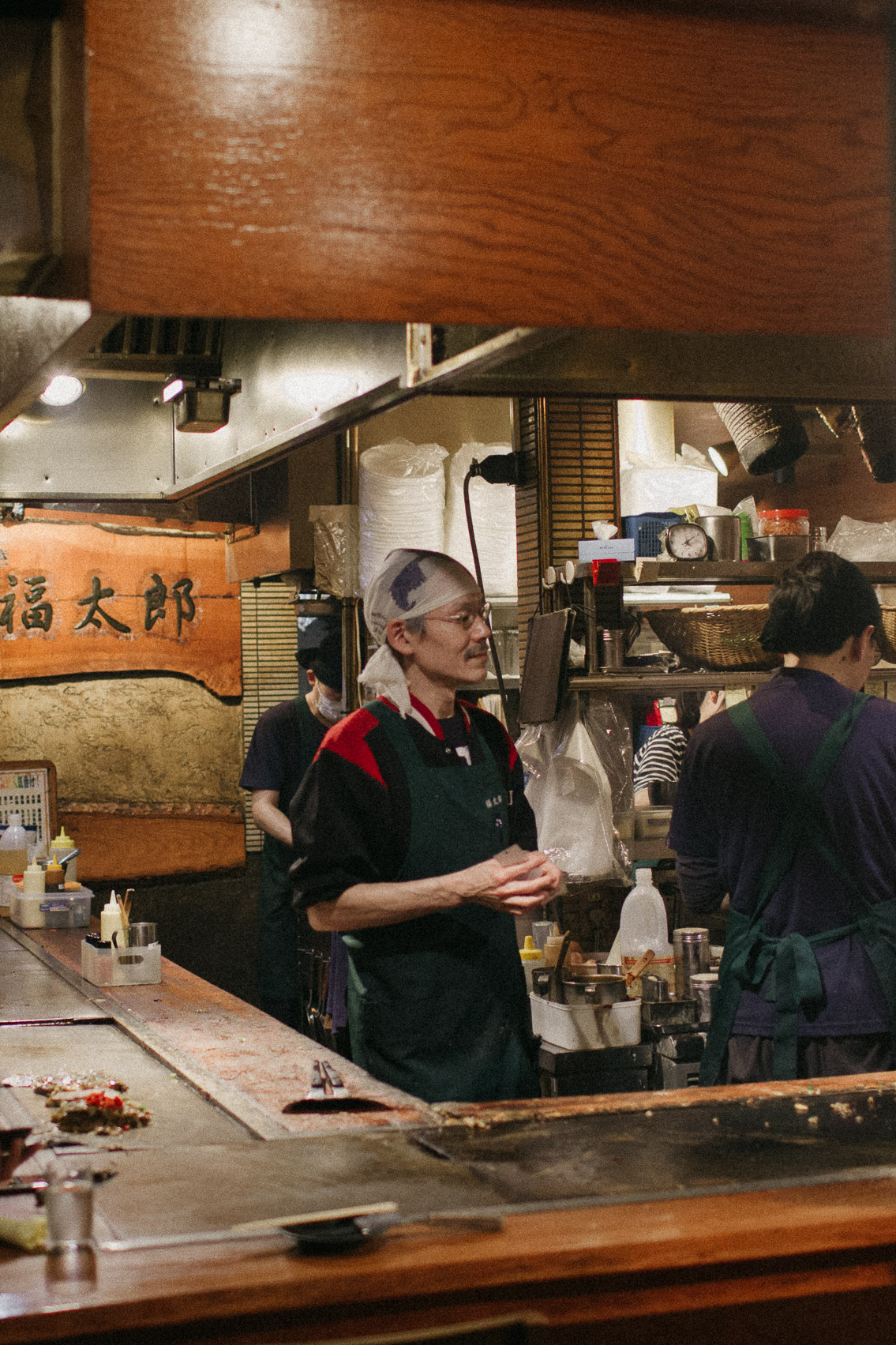 Osaka Okonomiyaki Fukutaro - The cat, you and us