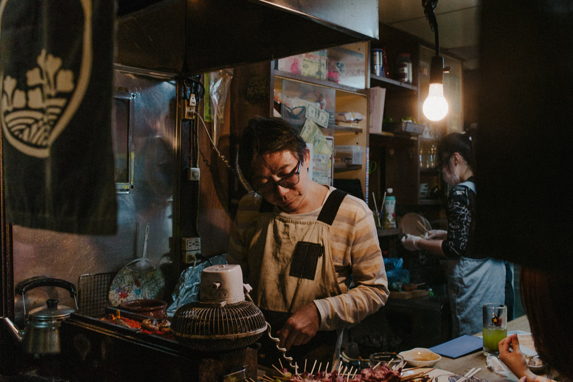 Shinjuku Omoide Yokocho - The cat, you and us