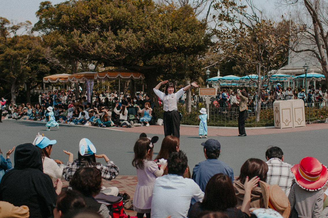 Tokyo Disneyland Easter Usatama parade - The cat, you and us