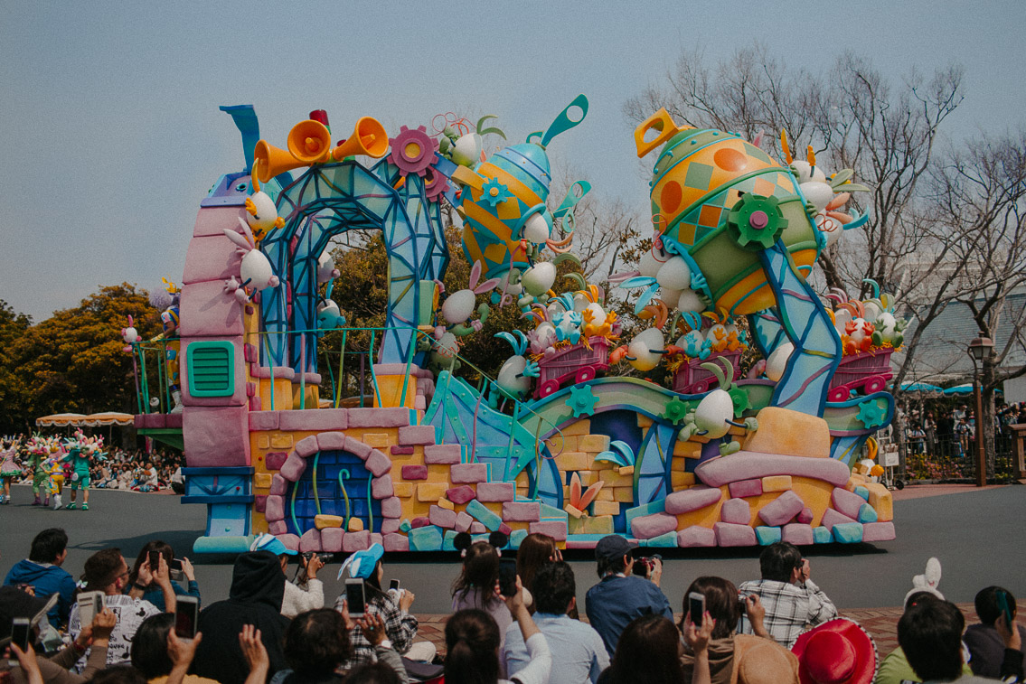 Tokyo Disneyland Easter Usatama parade - The cat, you and us