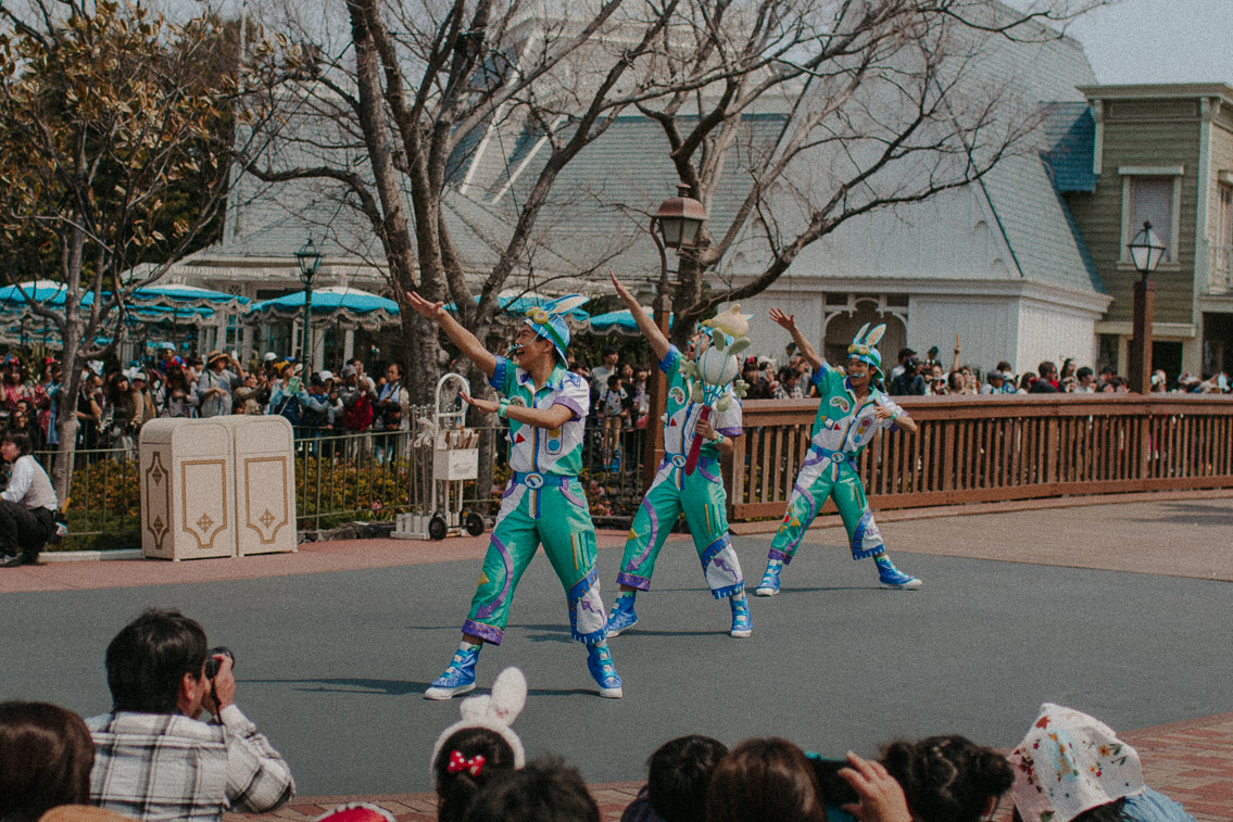 Tokyo Disneyland Easter Usatama parade - The cat, you and us