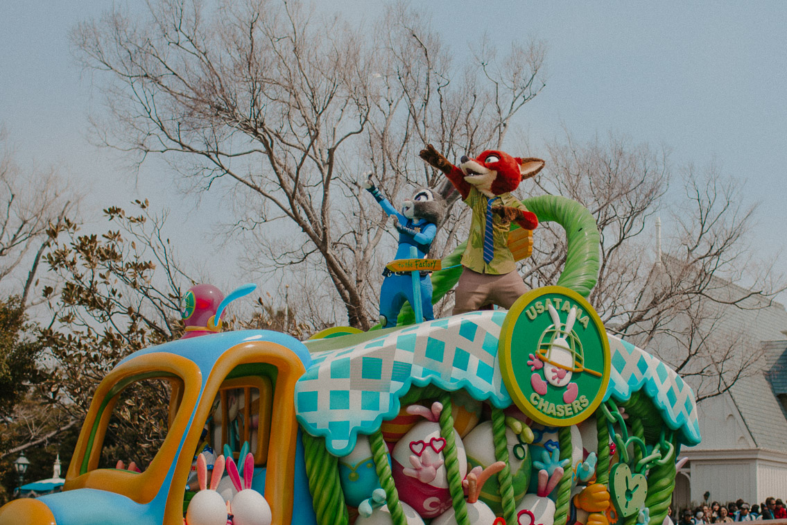 Tokyo Disneyland Easter Usatama parade - The cat, you and us