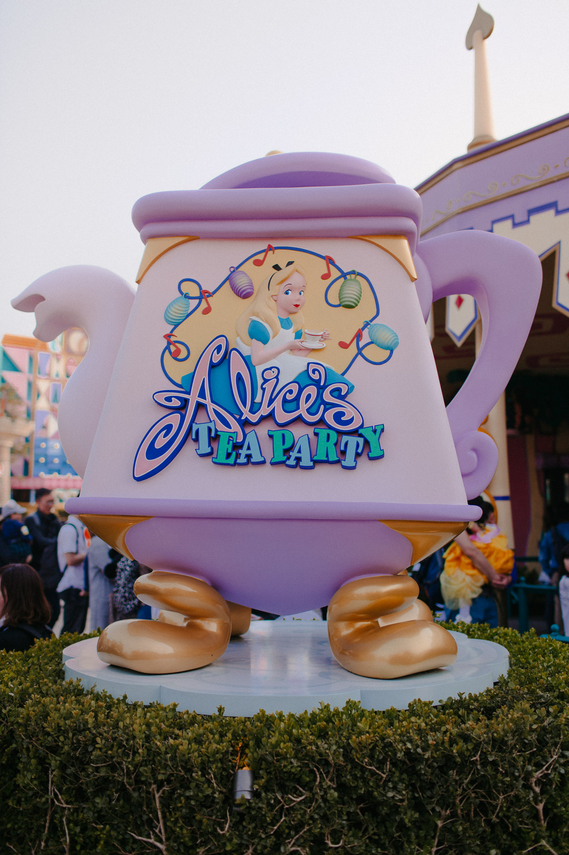 Tokyo Disneyland Alice's cups - The cat, you and us