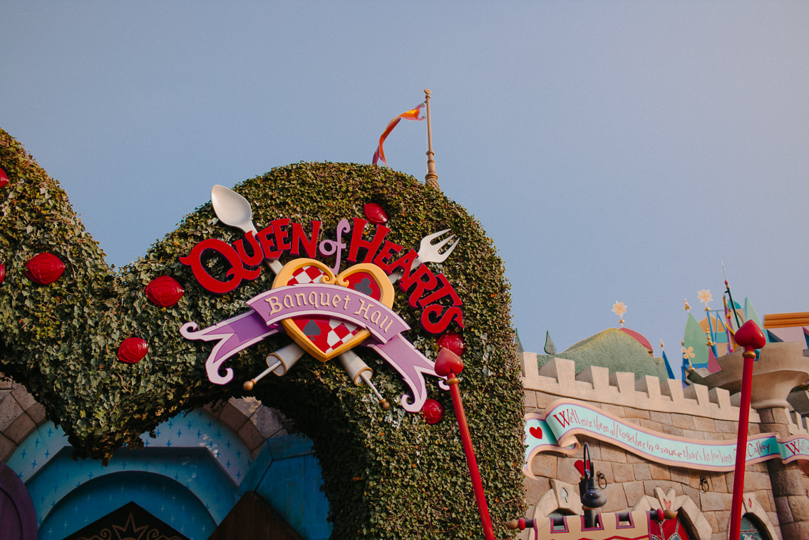 Tokyo Disneyland Queen of Hearts Banquet Hall - The cat, you and us