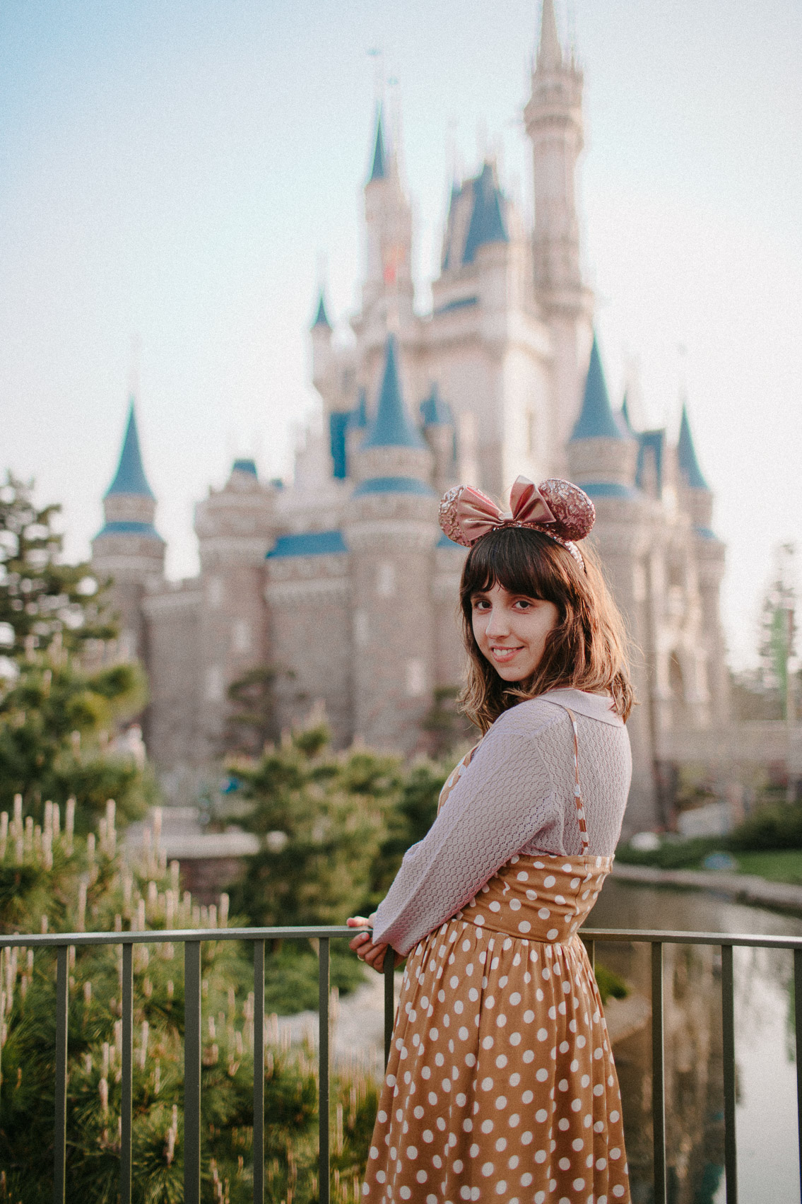 Tokyo Disneyland - The cat, you and us