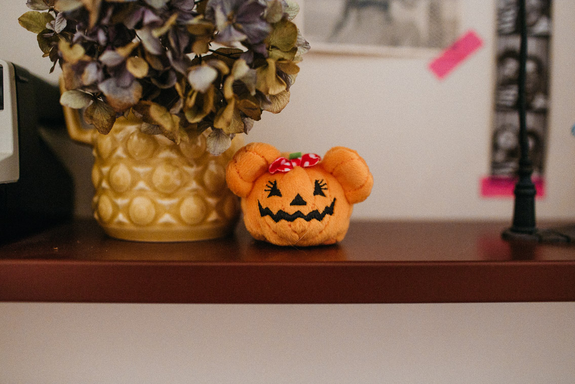 Halloween 2019 home decor - The cat, you and us