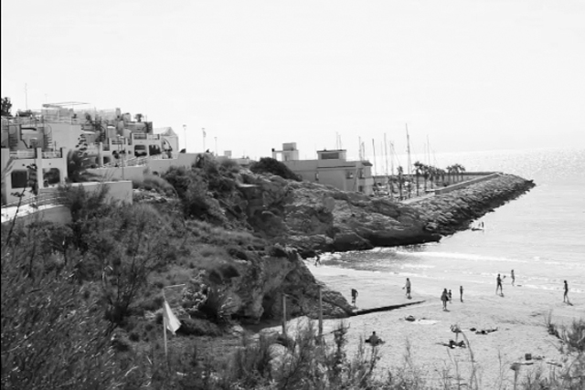 Sitges - The cat, you and us