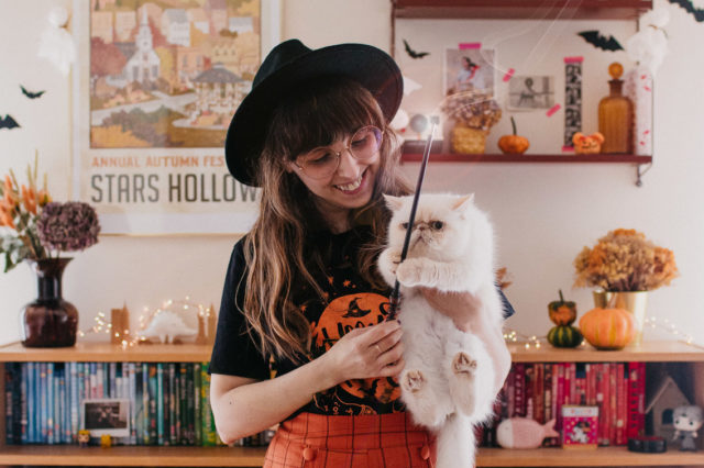 Halloween decor 2020 - The cat, you and us